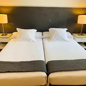 Aptbcn Super Balmes Апартаменты